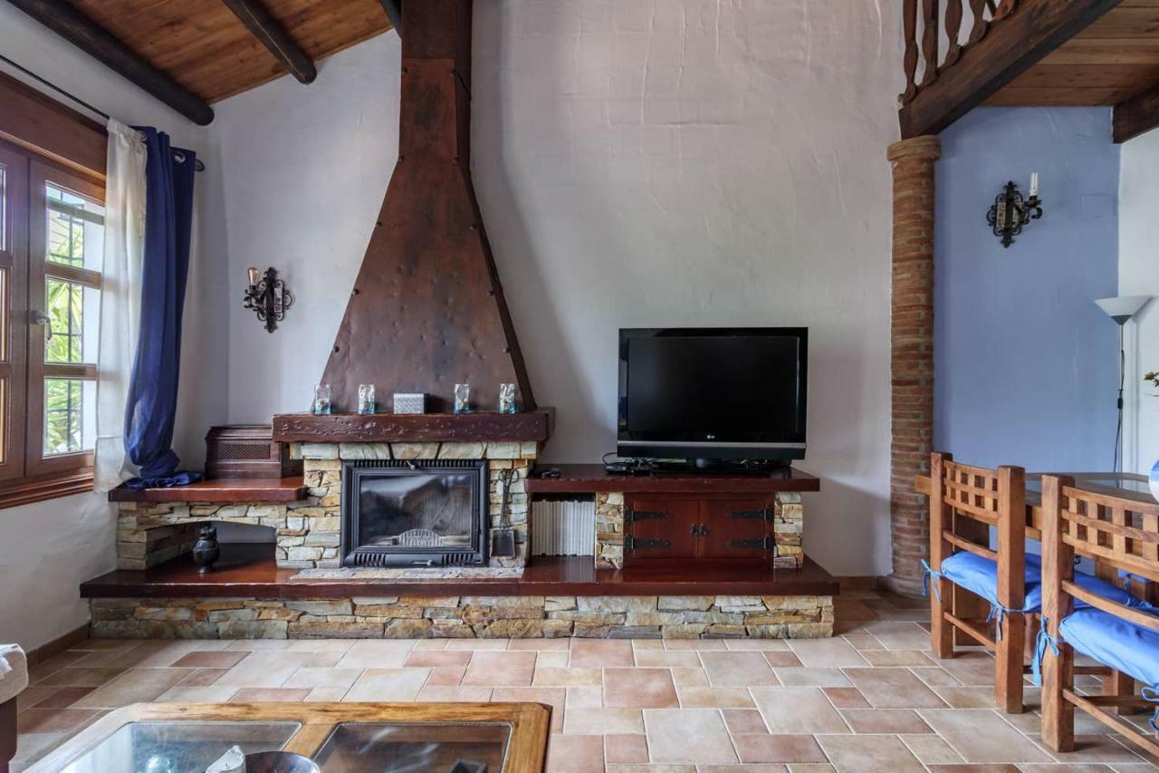 Encantadora casa con piscina privada y chimenea El El Padul Exterior foto